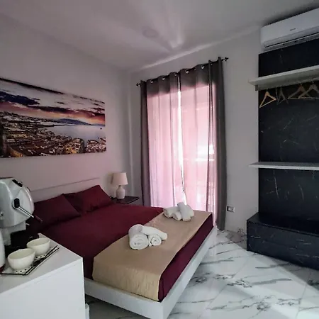 La Finestra Sul Borgo Nápoly