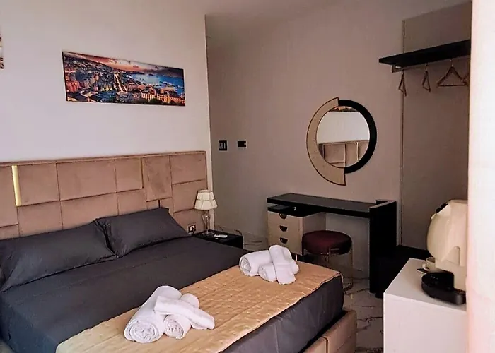 Konukevi La Finestra Sul Borgo Napoli